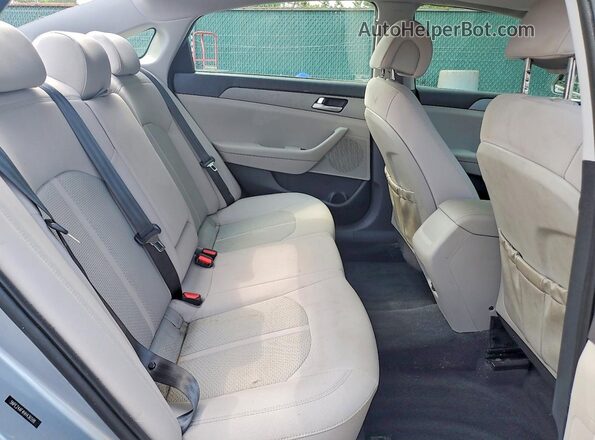 5NPE24AF4HH436598 2017 HYUNDAI SONATA Silver Вид задніх сидінь