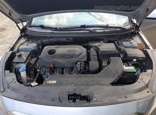 5NPE24AF4HH436598 2017 HYUNDAI SONATA Silver Вид задньої частини салону