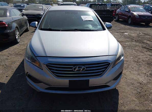 5NPE24AF5GH263494 2016 HYUNDAI SONATA Серебряный Вид спереди