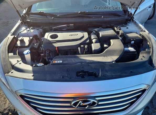 5NPE24AF5GH336671 2016 HYUNDAI SONATA Серебряный Вид задней части салона