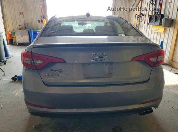 5NPE24AF5HH448999 2017 HYUNDAI SONATA Silver Вид ззаду