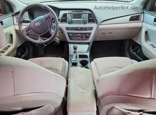 5NPE24AF5HH518470 2017 HYUNDAI SONATA Red Vista del salpicadero