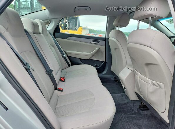 5NPE24AF5KH787429 2019 HYUNDAI SONATA Silver Вид задніх сидінь
