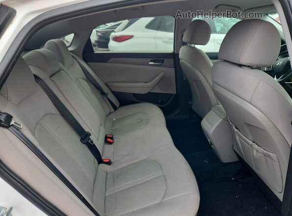5NPE24AF6JH617739 2018 HYUNDAI SONATA White Vista de los asientos traseros