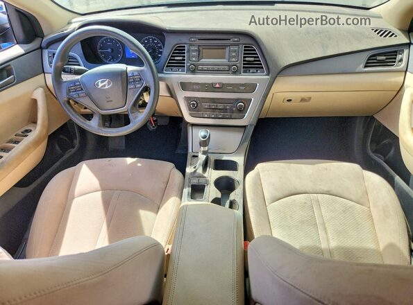 5NPE24AF7HH530314 2017 HYUNDAI SONATA Blue Widok deski rozdzielczej