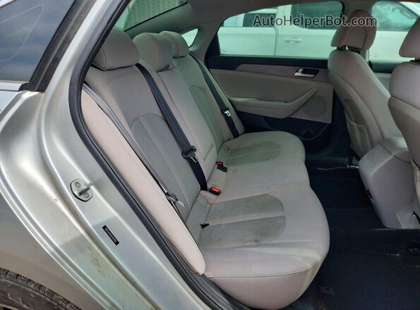 5NPE24AF8GH387890 2016 HYUNDAI SONATA Silver უკანა სავარძლების ხედი