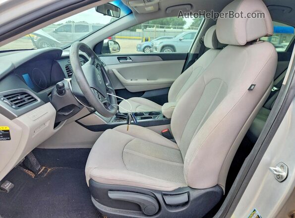 5NPE24AF8GH387890 2016 HYUNDAI SONATA Silver წინა სალონის ხედი