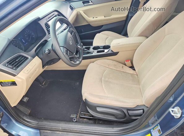 5NPE24AF8HH490583 2017 HYUNDAI SONATA Blue წინა სალონის ხედი