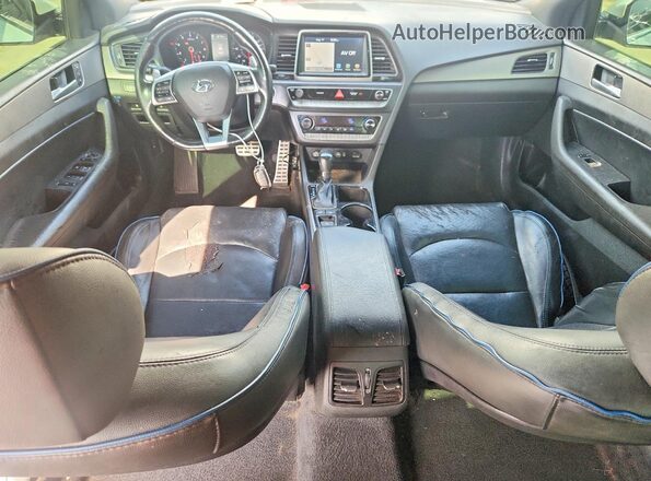 5NPE34AB0KH745602 2019 HYUNDAI SONATA Белый Вид панели приборов