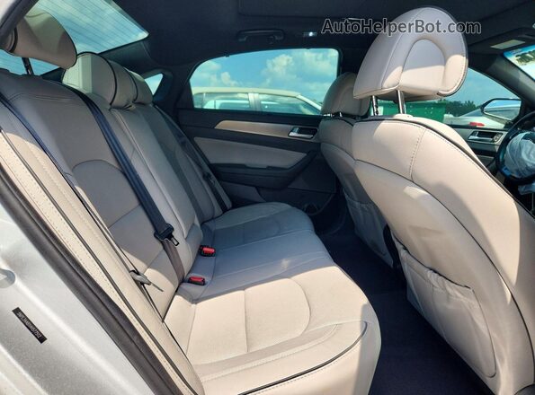 5NPE34AB1HH577512 2017 HYUNDAI SONATA Silver Widok tylnych siedzeń