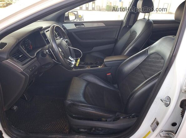 5NPE34AB3JH618020 2018 HYUNDAI SONATA White წინა სალონის ხედი