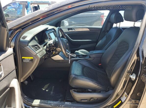 5NPE34AB4HH575107 2017 HYUNDAI SONATA Black Widok wnętrza z przodu