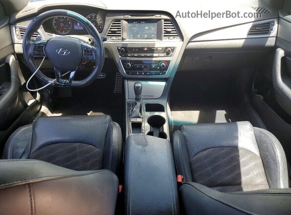 5NPE34AB4HH575107 2017 HYUNDAI SONATA Black Widok deski rozdzielczej