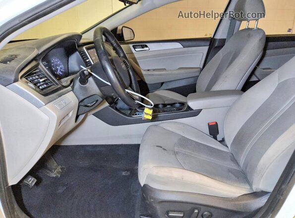 5NPE34AF1KH732375 2019 HYUNDAI SONATA White წინა სალონის ხედი