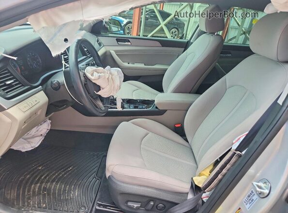 5NPE34AF2KH805799 2019 HYUNDAI SONATA Silver Widok wnętrza z przodu