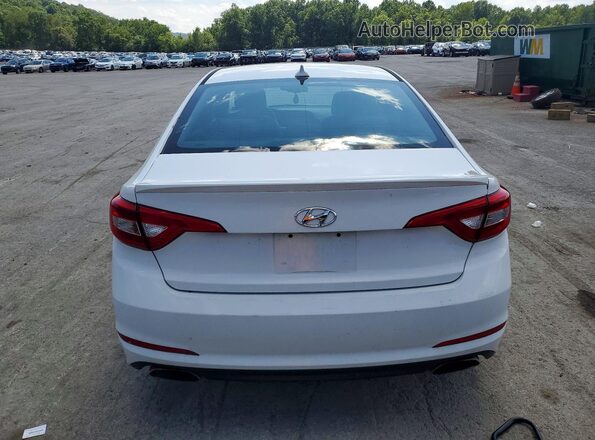 5NPE34AF3HH472862 2017 HYUNDAI SONATA White Widok z tyłu