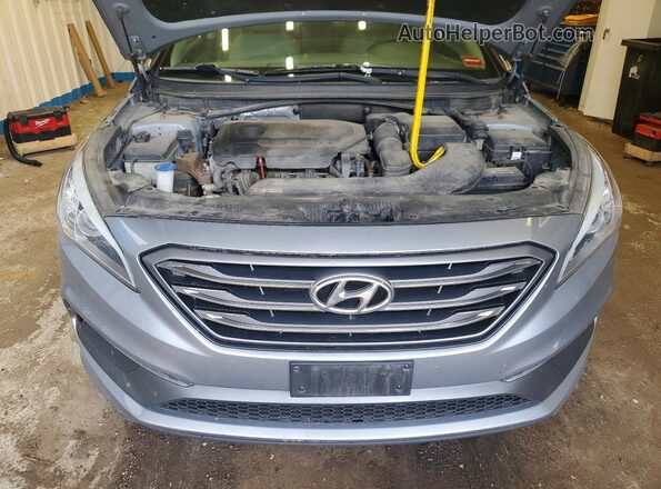 5NPE34AF4HH463328 2017 HYUNDAI SONATA Silver Rear interior view