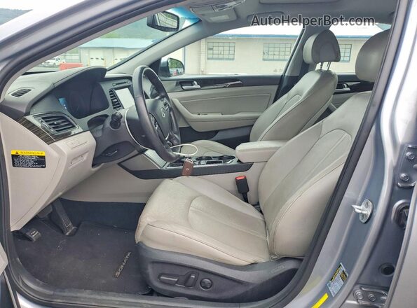 5NPE34AF4HH463751 2017 HYUNDAI SONATA Silver Вид салону спереду