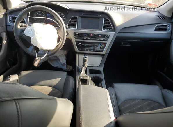 5NPE34AF5HH480266 2017 HYUNDAI SONATA Черный Вид панели приборов