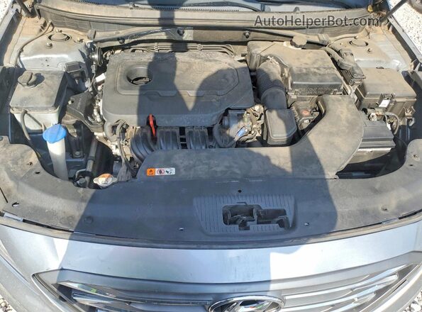 5NPE34AF5HH543771 2017 HYUNDAI SONATA Silver Widok wnętrza z tyłu
