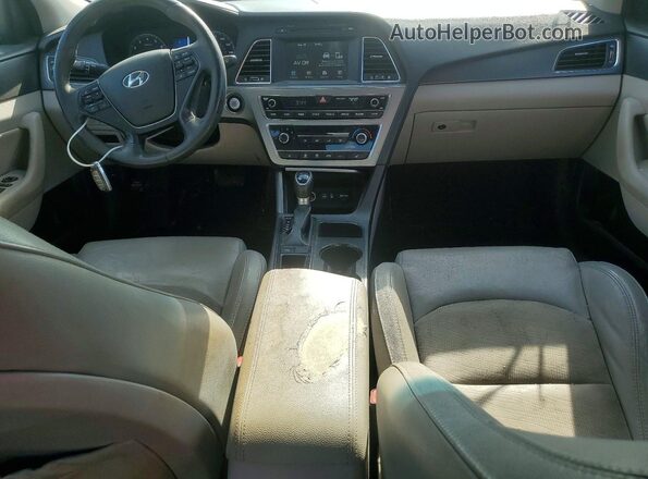 5NPE34AF5HH543771 2017 HYUNDAI SONATA Silver Widok deski rozdzielczej