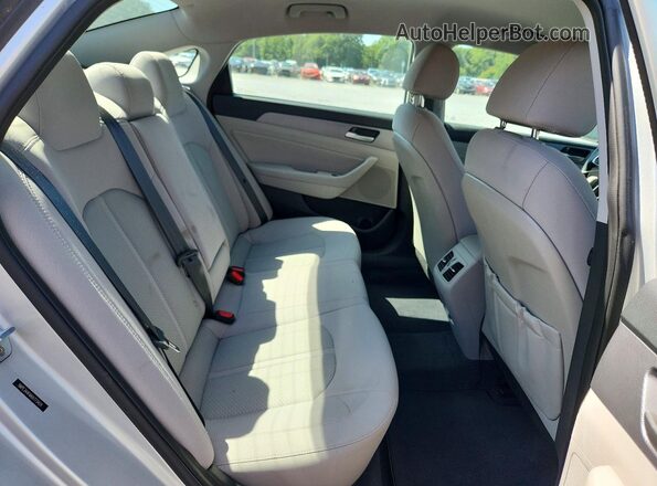 5NPE34AF6KH773424 2019 HYUNDAI SONATA Silver უკანა სავარძლების ხედი