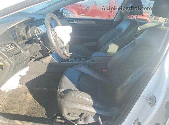 5NPE34AF7HH509444 2017 HYUNDAI SONATA White Widok wnętrza z przodu