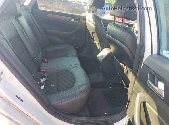 5NPE34AF7HH509444 2017 HYUNDAI SONATA White Widok tylnych siedzeń
