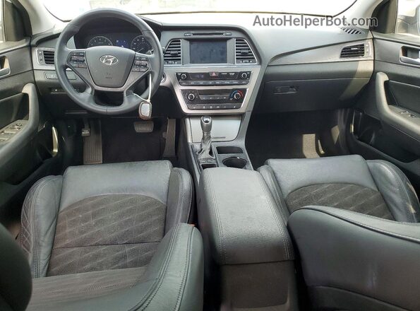 5NPE34AF8HH572312 2017 HYUNDAI SONATA Белый Вид панели приборов