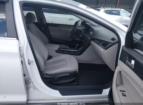 5NPE34AF9HH512913 2017 HYUNDAI SONATA White Սալոնի դիմացի տեսք