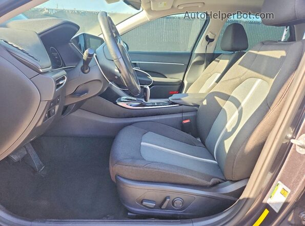 5NPEF4JA7MH094356 2021 HYUNDAI SONATA Gray Вид салону спереду