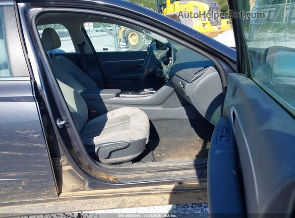 5NPEG4JA5MH075379 2021 HYUNDAI SONATA Gray წინა სალონის ხედი