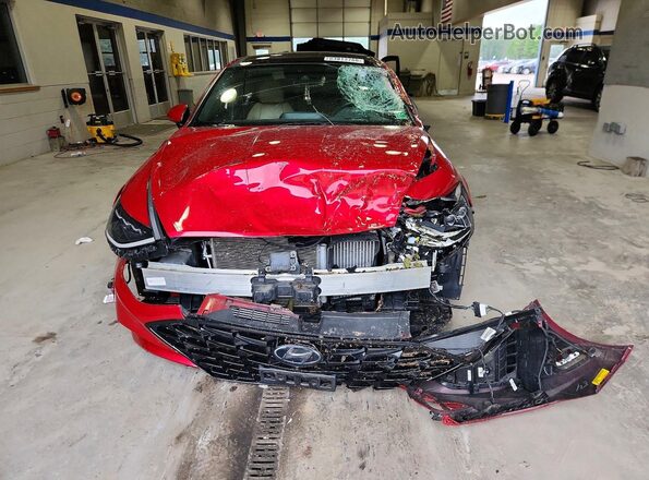 5NPEH4J25MH090275 2021 HYUNDAI SONATA Красный Вид спереди