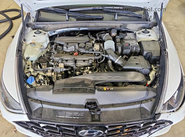 5NPEH4J2XMH075948 2021 HYUNDAI SONATA White Սալոնի հետևի տեսք