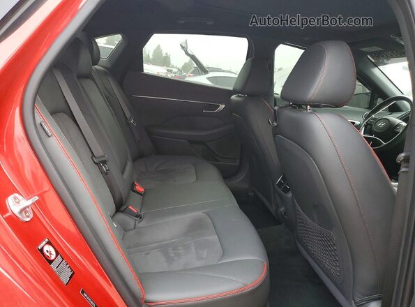 5NPEJ4J29LH011726 2020 HYUNDAI SONATA Red უკანა სავარძლების ხედი