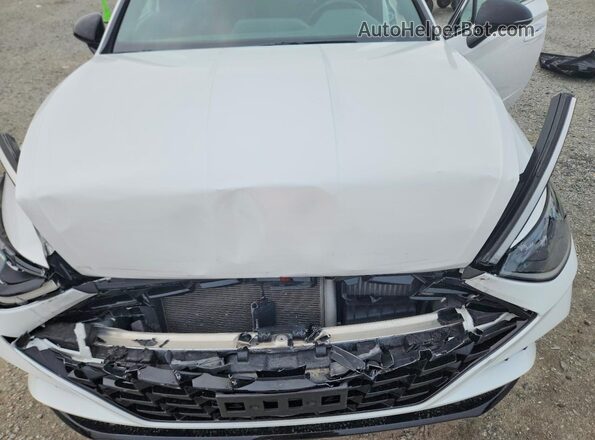 5NPEJ4J29NH141850 2022 HYUNDAI SONATA White Вид задньої частини салону
