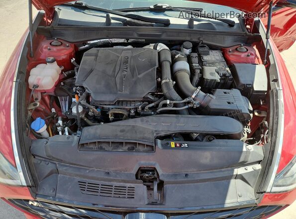 5NPEK4JC0NH149227 2022 HYUNDAI SONATA Red Widok wnętrza z tyłu
