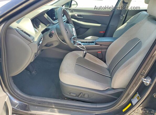 5NPEL4JA0MH098483 2021 HYUNDAI SONATA Silver Вид салону спереду