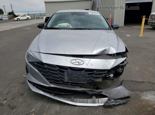 5NPLL4AG1MH025974 2021 HYUNDAI ELANTRA Silver Вид спереду
