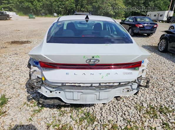 5NPLL4AG2MH014403 2021 HYUNDAI ELANTRA Белый Вид сзади