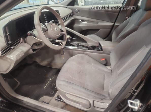 5NPLL4AG2PH117194 2023 HYUNDAI ELANTRA Black Front interior view