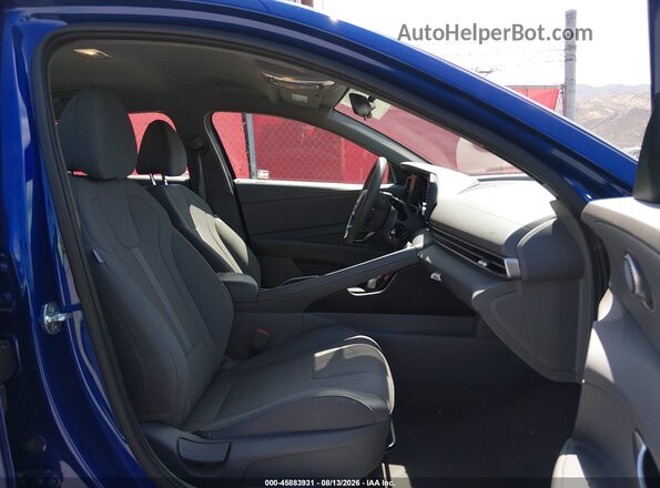 5NPLL4AG5MH042924 2021 HYUNDAI ELANTRA Синий Вид салона спереди