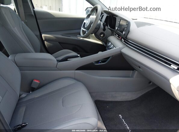 5NPLL4AG7MH046795 2021 HYUNDAI ELANTRA Black Սալոնի դիմացի տեսք