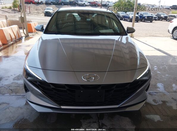 5NPLL4AG9MH047219 2021 HYUNDAI ELANTRA Silver Front view