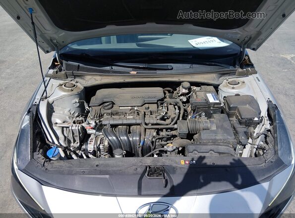 5NPLL4AG9MH050976 2021 HYUNDAI ELANTRA Silver Вид ззаду