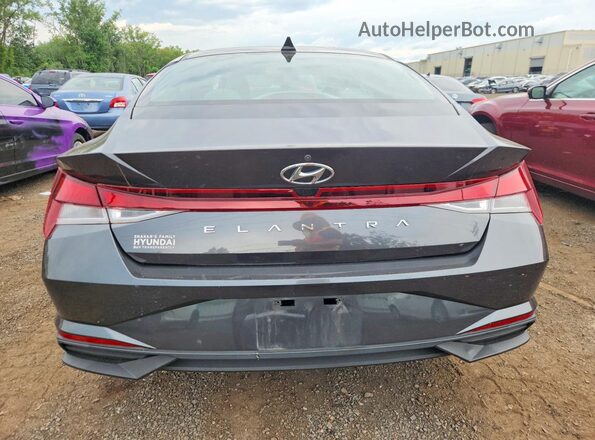 5NPLM4AG0NH069690 2022 HYUNDAI ELANTRA Gray უკანა ხედი