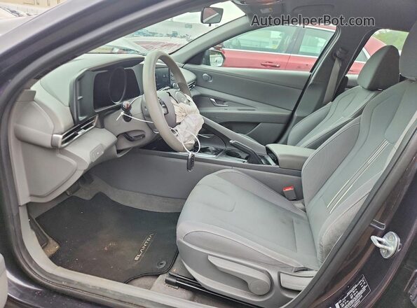 5NPLM4AG0NH069690 2022 HYUNDAI ELANTRA Gray წინა სალონის ხედი