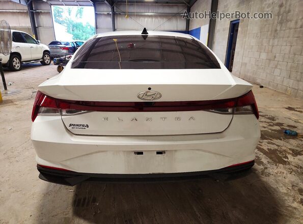 5NPLM4AG0PH095287 2023 HYUNDAI ELANTRA White Widok z tyłu