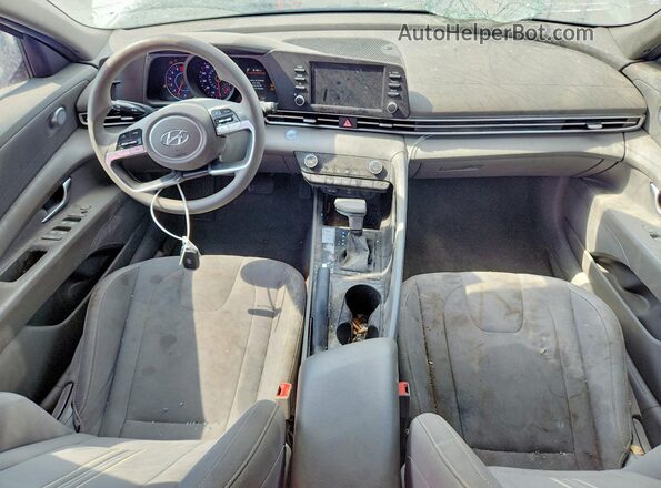 5NPLM4AG0PH104019 2023 HYUNDAI ELANTRA Белый Вид панели приборов