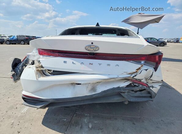 5NPLM4AG0PH104019 2023 HYUNDAI ELANTRA Белый Вид сзади